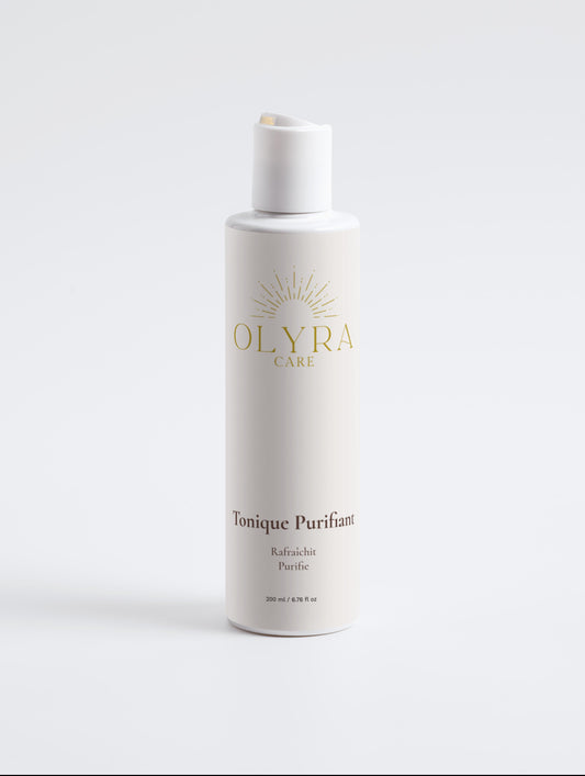 Flacon de Tonique Purifiant Olyra Care, un tonique purifiant pour peau équilibrée et rafraîchie.